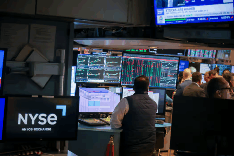 Stocks Love Fed Cuts. Why They Might Fall Anyway.